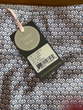 Fairway & Greene Pink and Navy Scallop-Print Skort